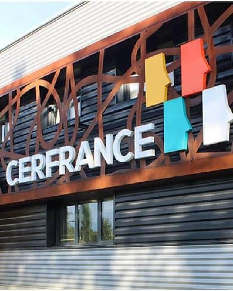 Devanture du bâtiment accueillant le cabinet comptable tarbais à Séméac