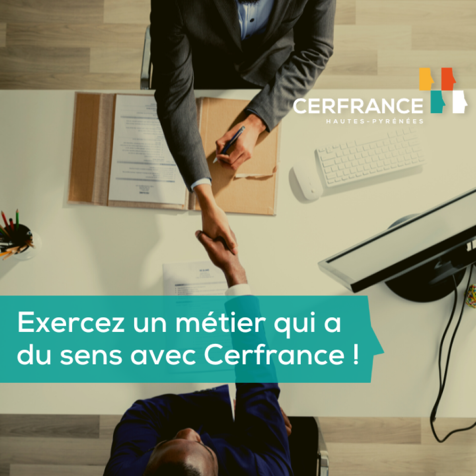 Rejoignez Cerfrance, le réseau des experts-comptables qui donnent du sens à leur métier - Poignée de main vue de haut